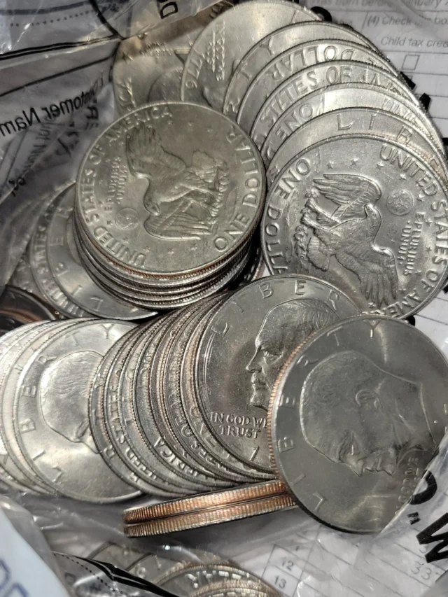 10-of-The-Rare-Eisenhower-Dollars-Worth-Money-scaled